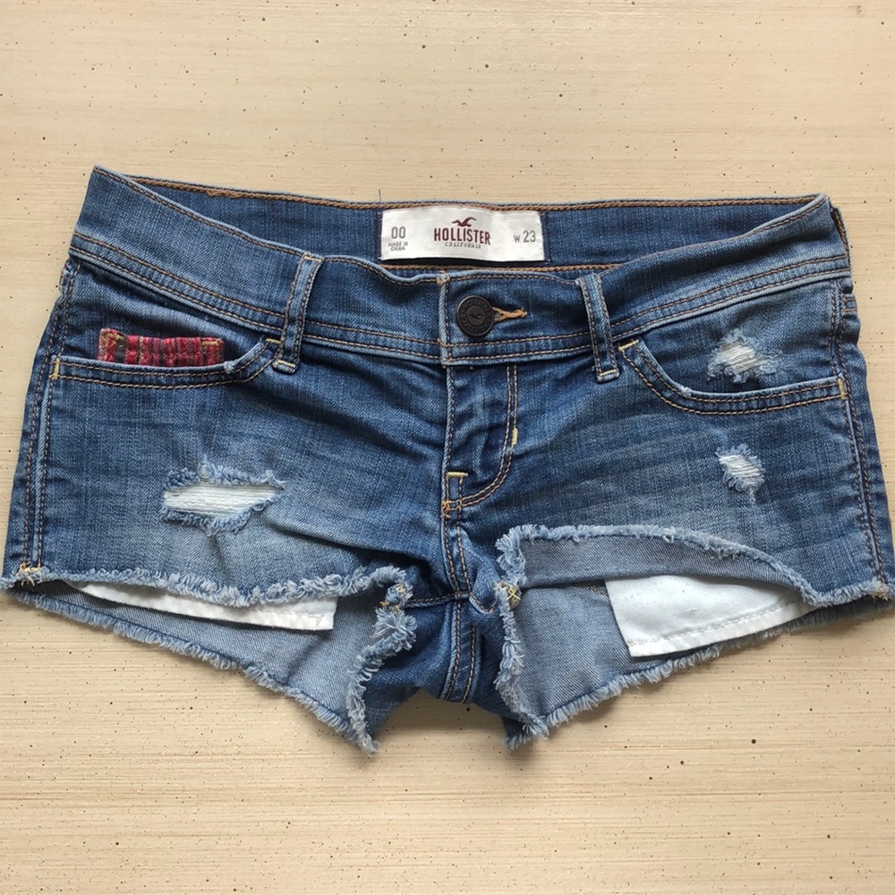 SOLD | Hollister Distressed Shorts
